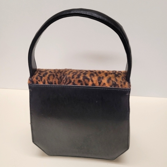 Dainty Animal Print Handbag - Picture 5 of 15